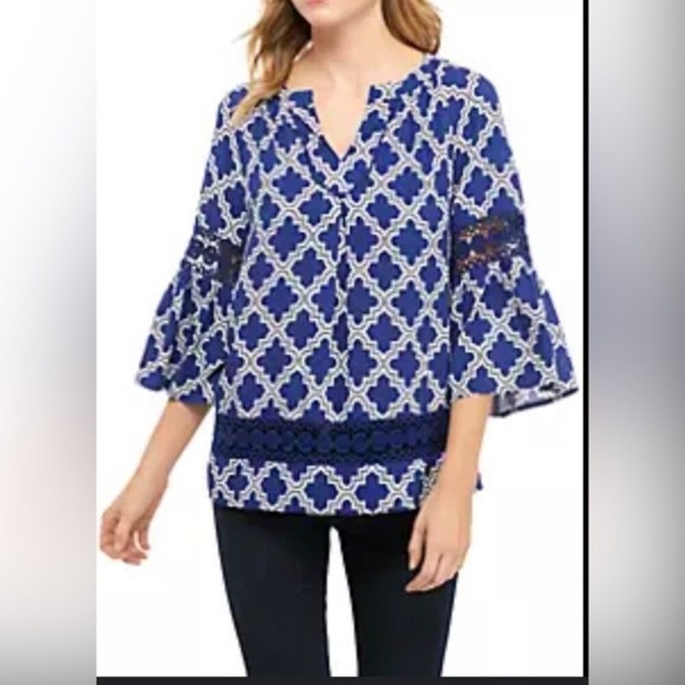 CROWN IVY| 3X CURVY CROCHET LACED PEASANT TOP